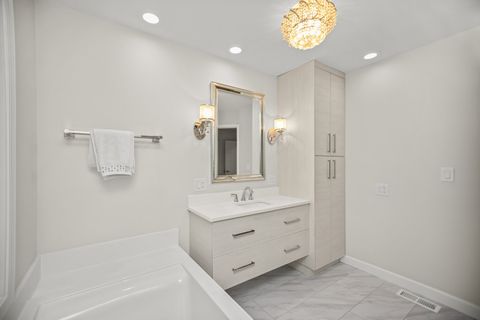 Tiny photo for 15 Landmark St, Northfield, IL 60093 (MLS # 12486402)