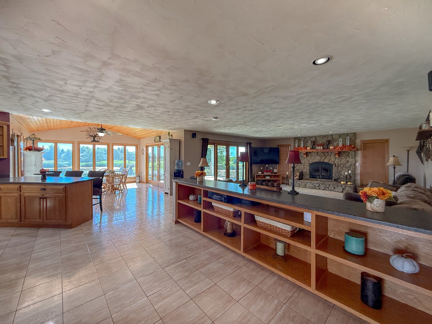 1295 Locust Road