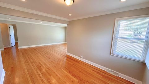 Tiny photo for 15519 Gouwens Lane, South Holland, IL 60473 (MLS # 12491530)