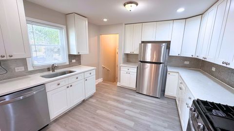 Tiny photo for 15519 Gouwens Lane, South Holland, IL 60473 (MLS # 12491530)