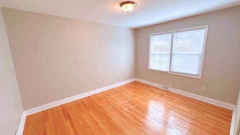 Tiny photo for 15519 Gouwens Lane, South Holland, IL 60473 (MLS # 12491530)