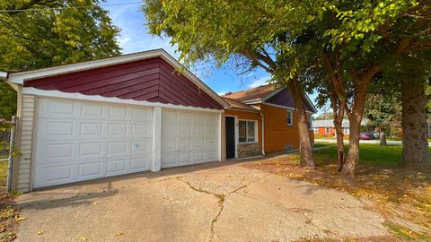 Tiny photo for 15519 Gouwens Lane, South Holland, IL 60473 (MLS # 12491530)