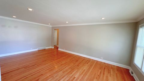 Tiny photo for 15519 Gouwens Lane, South Holland, IL 60473 (MLS # 12491530)