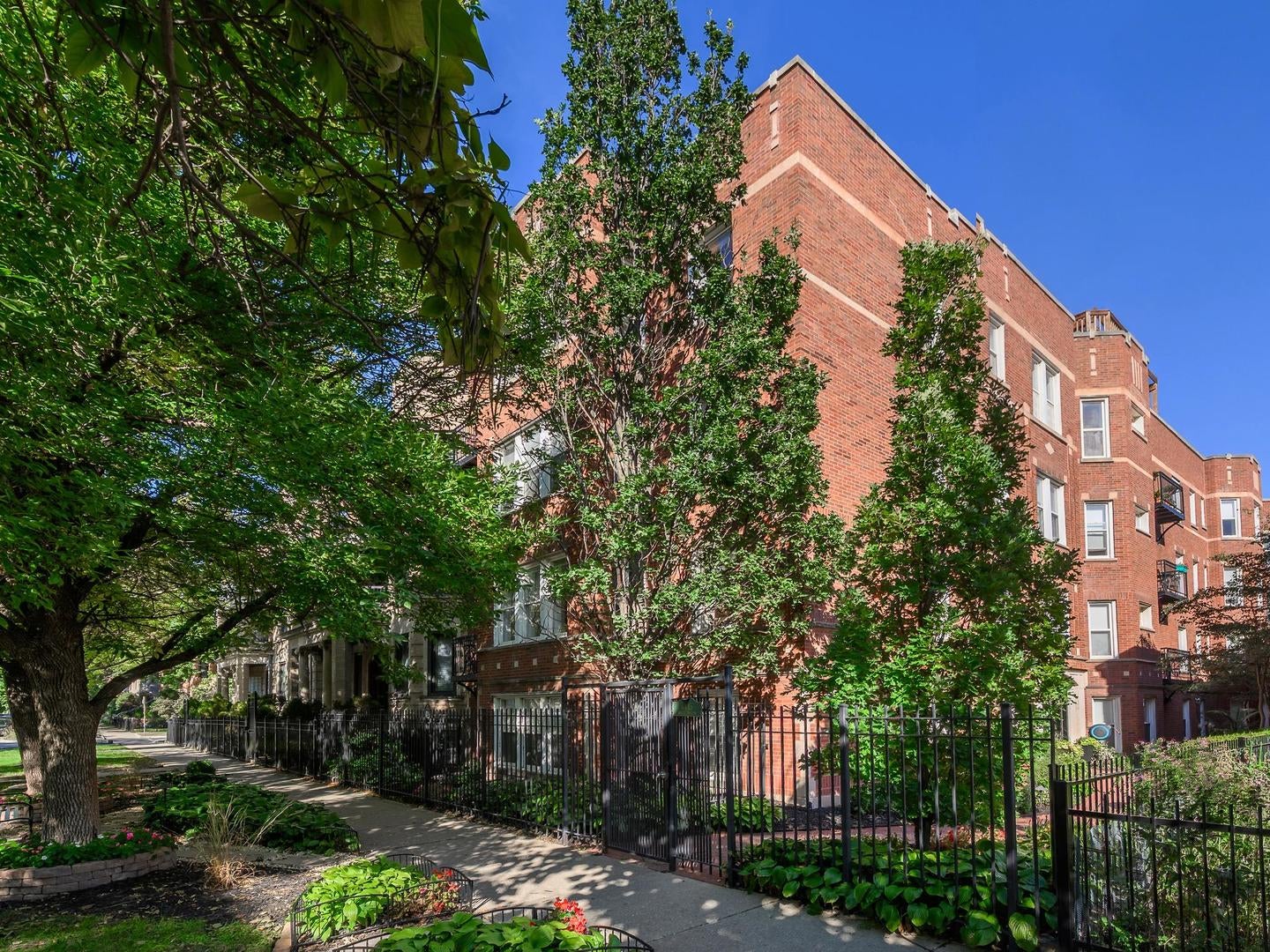 4445 N Paulina Street A3