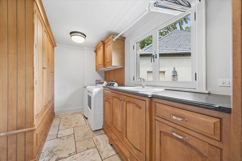 Tiny photo for 325 Princeton Road, Hinsdale, IL 60521 (MLS # 12655527)