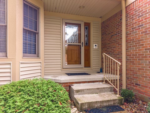 Tiny photo for 2 Spruce Court, Bloomington, IL 61704 (MLS # 12760384)