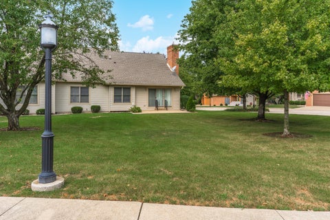 Tiny photo for 2 Spruce Court, Bloomington, IL 61704 (MLS # 12760384)