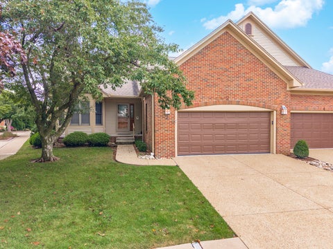 Photo of 2 Spruce Court, Bloomington, IL 61704 (MLS # 12760384)