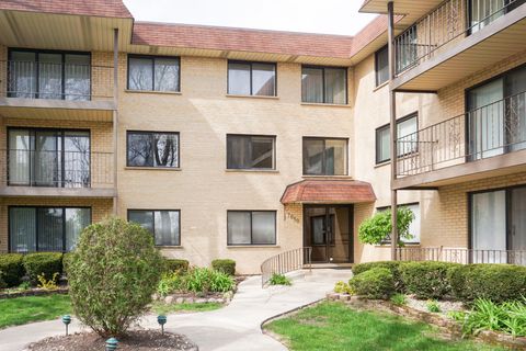 7650 W Lawrence Avenue 201 Norridge IL 60706