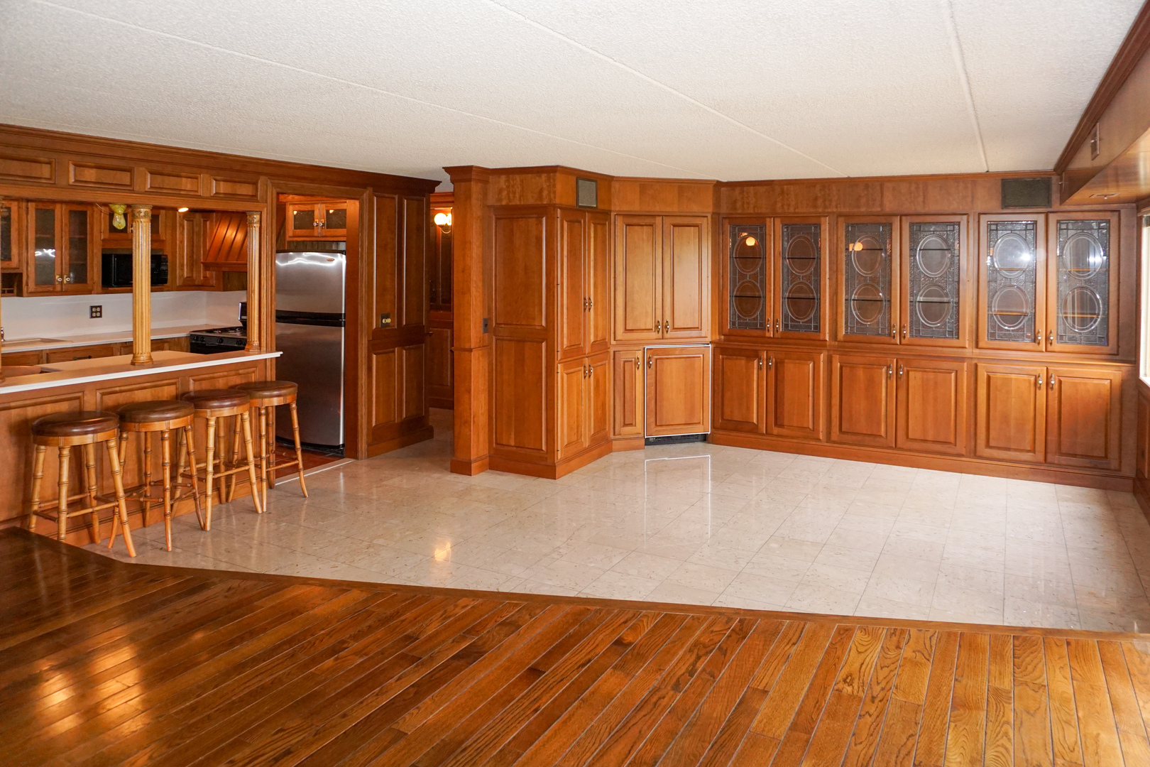 7650 W Lawrence Avenue 201