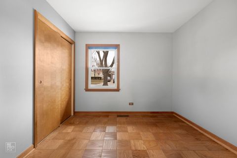 Tiny photo for 678 Middlebury Lane, Elk Grove Village, IL 60007 (MLS # 12581796)