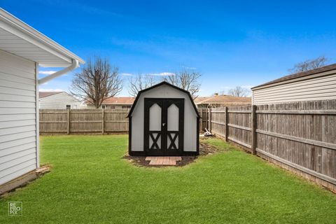 Tiny photo for 678 Middlebury Lane, Elk Grove Village, IL 60007 (MLS # 12581796)