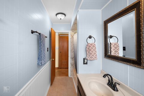 Tiny photo for 678 Middlebury Lane, Elk Grove Village, IL 60007 (MLS # 12581796)