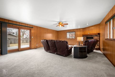 Tiny photo for 678 Middlebury Lane, Elk Grove Village, IL 60007 (MLS # 12581796)