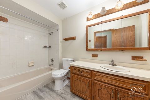 Tiny photo for 17027 Judy Court, Oak Forest, IL 60452 (MLS # 12515213)