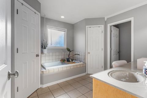 Tiny photo for 1202 Edgeview Drive, Mahomet, IL 61853 (MLS # 12589782)