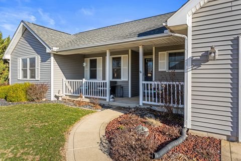 Tiny photo for 1202 Edgeview Drive, Mahomet, IL 61853 (MLS # 12589782)