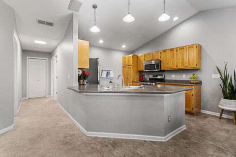 Tiny photo for 1202 Edgeview Drive, Mahomet, IL 61853 (MLS # 12589782)