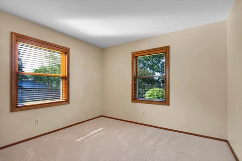 Tiny photo for 130 Lewis Court, St. Charles, IL 60174 (MLS # 12741858)