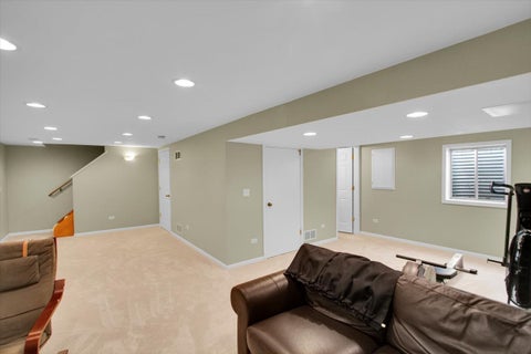 Tiny photo for 130 Lewis Court, St. Charles, IL 60174 (MLS # 12741858)