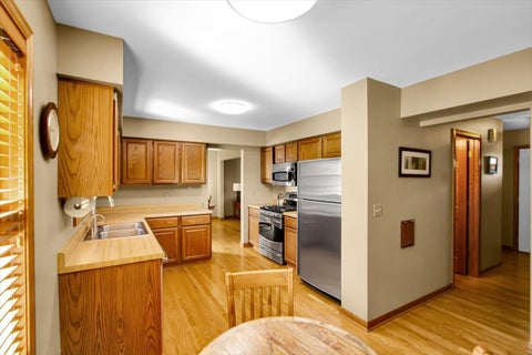 Tiny photo for 130 Lewis Court, St. Charles, IL 60174 (MLS # 12741858)