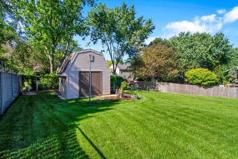 Tiny photo for 130 Lewis Court, St. Charles, IL 60174 (MLS # 12741858)