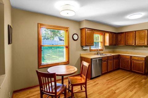 Tiny photo for 130 Lewis Court, St. Charles, IL 60174 (MLS # 12741858)