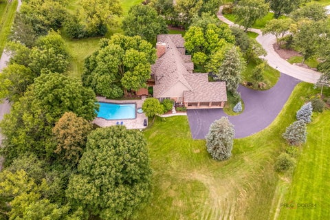 Tiny photo for 15 Shoreside Drive, South Barrington, IL 60010 (MLS # 12701926)