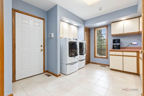 Tiny photo for 15 Shoreside Drive, South Barrington, IL 60010 (MLS # 12701926)