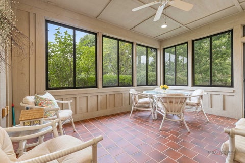 Tiny photo for 15 Shoreside Drive, South Barrington, IL 60010 (MLS # 12701926)
