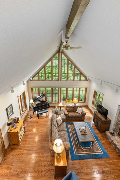 Tiny photo for 15 Shoreside Drive, South Barrington, IL 60010 (MLS # 12701926)