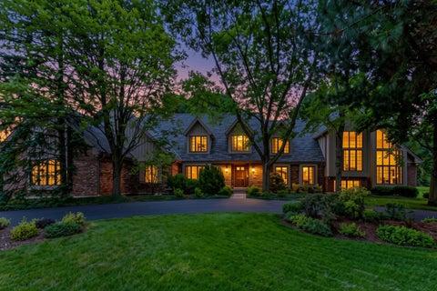 Tiny photo for 15 Shoreside Drive, South Barrington, IL 60010 (MLS # 12701926)