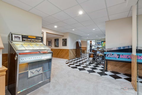 Tiny photo for 15 Shoreside Drive, South Barrington, IL 60010 (MLS # 12701926)