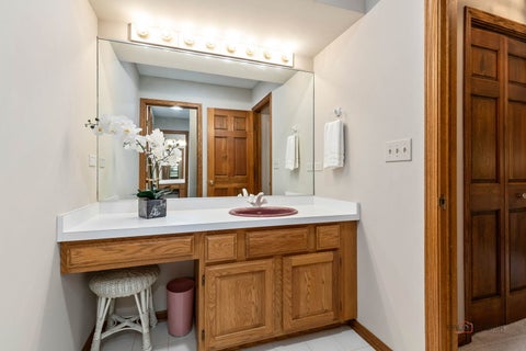 Tiny photo for 15 Shoreside Drive, South Barrington, IL 60010 (MLS # 12701926)