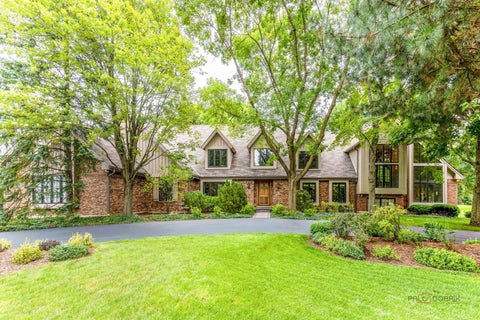 Photo of 15 Shoreside Drive, South Barrington, IL 60010 (MLS # 12701926)