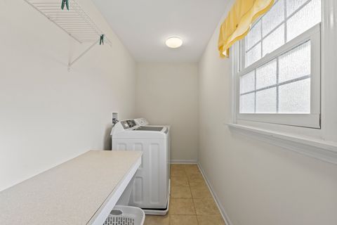 Tiny photo for 2245 Tanglewood Drive, Aurora, IL 60506 (MLS # 12600695)