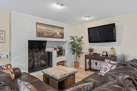 Tiny photo for 2245 Tanglewood Drive, Aurora, IL 60506 (MLS # 12600695)