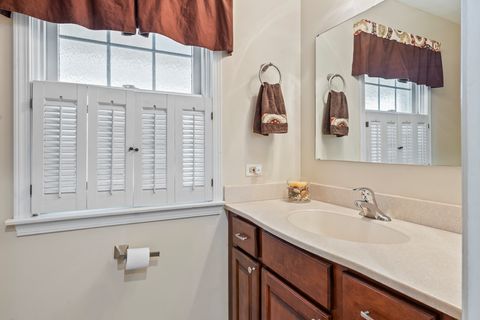 Tiny photo for 2245 Tanglewood Drive, Aurora, IL 60506 (MLS # 12600695)