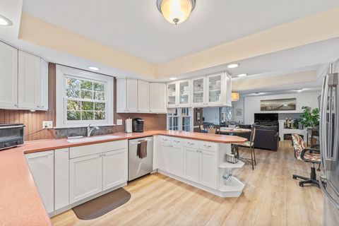 Tiny photo for 2245 Tanglewood Drive, Aurora, IL 60506 (MLS # 12600695)