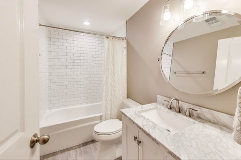 Tiny photo for 917 W Altgeld Street #1, Chicago, IL 60614 (MLS # 12487126)