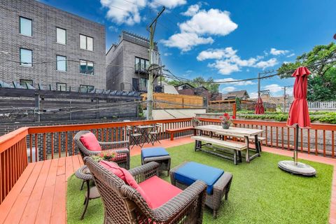 Tiny photo for 917 W Altgeld Street #1, Chicago, IL 60614 (MLS # 12487126)