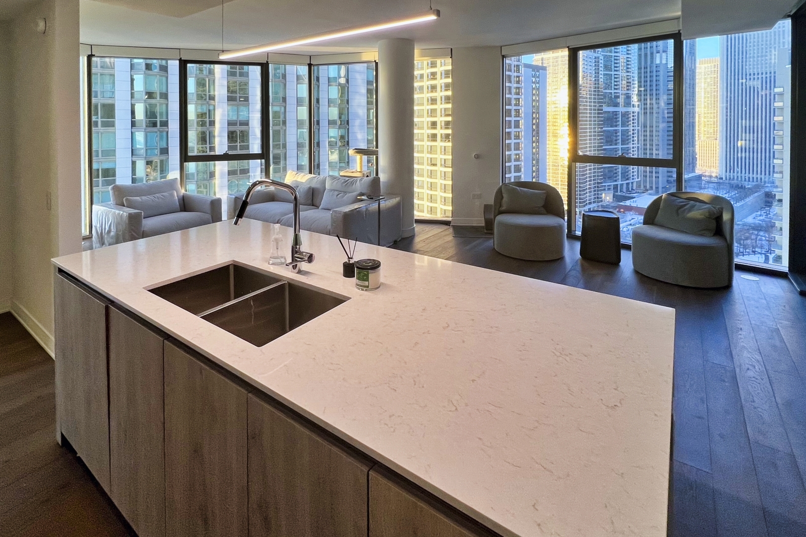 211 N Harbor Drive 2101