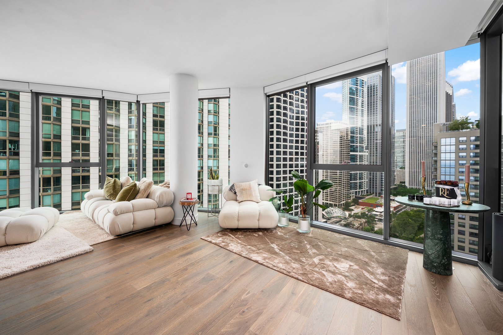 211 N Harbor Drive 2101