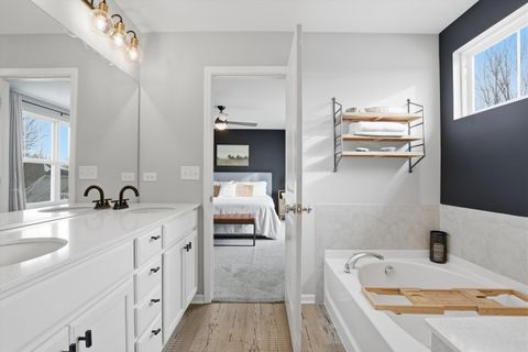 Tiny photo for 1229 Mariemont Road, Sugar Grove, IL 60554 (MLS # 12560761)