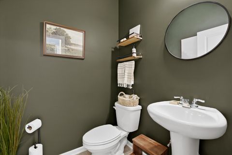 Tiny photo for 1229 Mariemont Road, Sugar Grove, IL 60554 (MLS # 12560761)