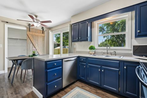 Tiny photo for 1929 Tanglefoot Lane, Bettendorf, IA 52722 (MLS # 12704031)