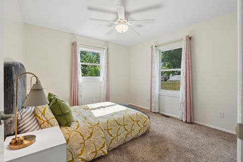Tiny photo for 1929 Tanglefoot Lane, Bettendorf, IA 52722 (MLS # 12704031)