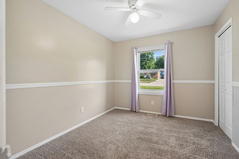 Tiny photo for 1929 Tanglefoot Lane, Bettendorf, IA 52722 (MLS # 12704031)