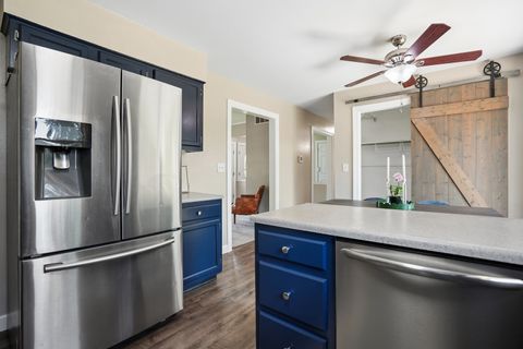 Tiny photo for 1929 Tanglefoot Lane, Bettendorf, IA 52722 (MLS # 12704031)