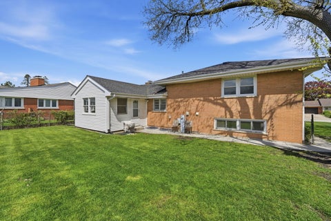 Tiny photo for 389 Michael John Drive, Park Ridge, IL 60068 (MLS # 12743663)